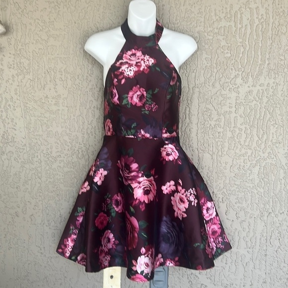 My‎ Michelle High Halter Neck Floral Print Fit & Flare Formal Mini Dress NWT - Picture 3 of 10